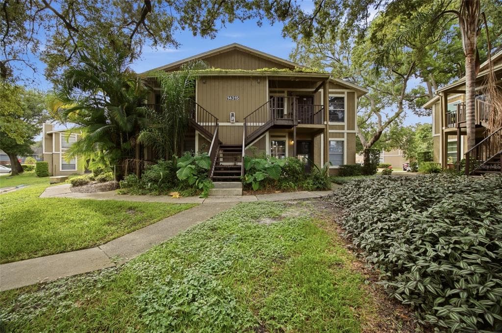 14315 HANGING MOSS CIRCLE UNIT 101 TAMPA, FL 33613
