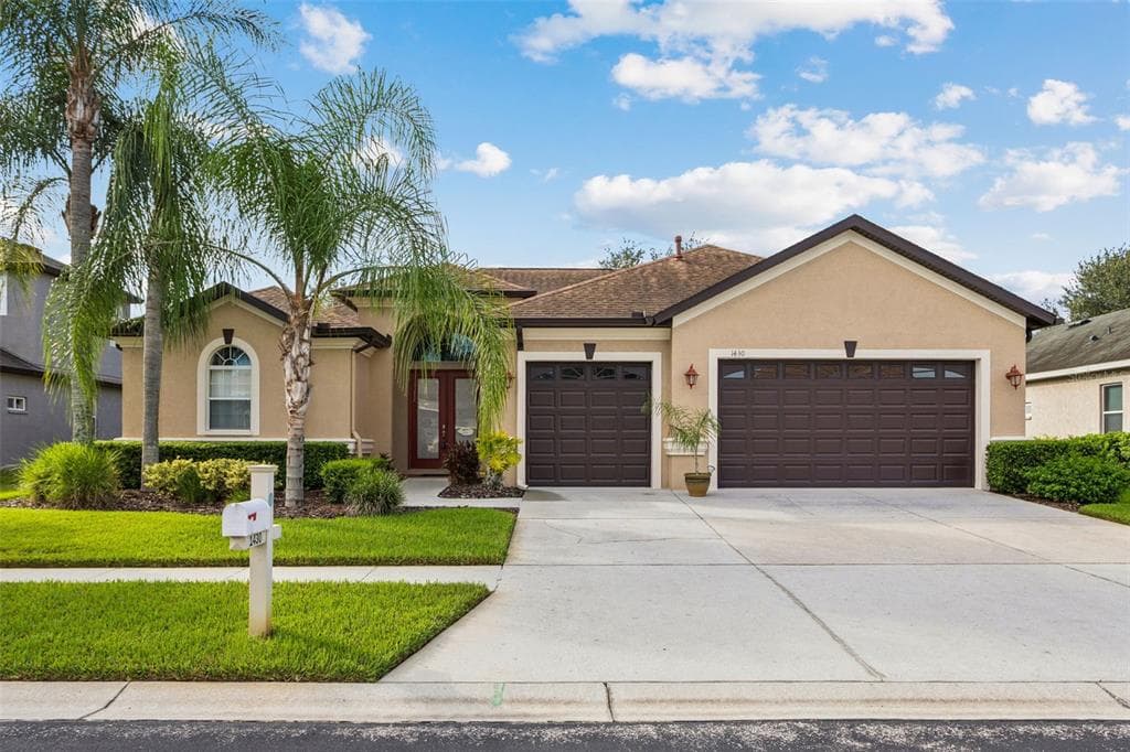 1430 BEACONSFIELD DRIVE