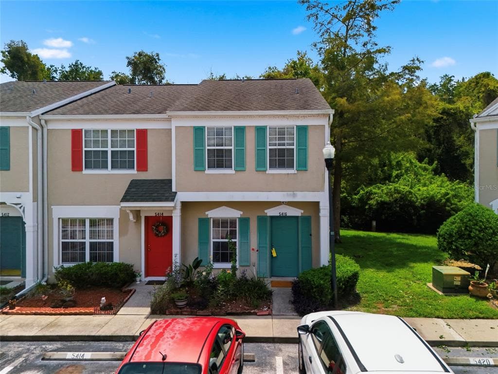 5416 CARROLLWOOD KEY DRIVE UNIT 8 TAMPA, FL 33624