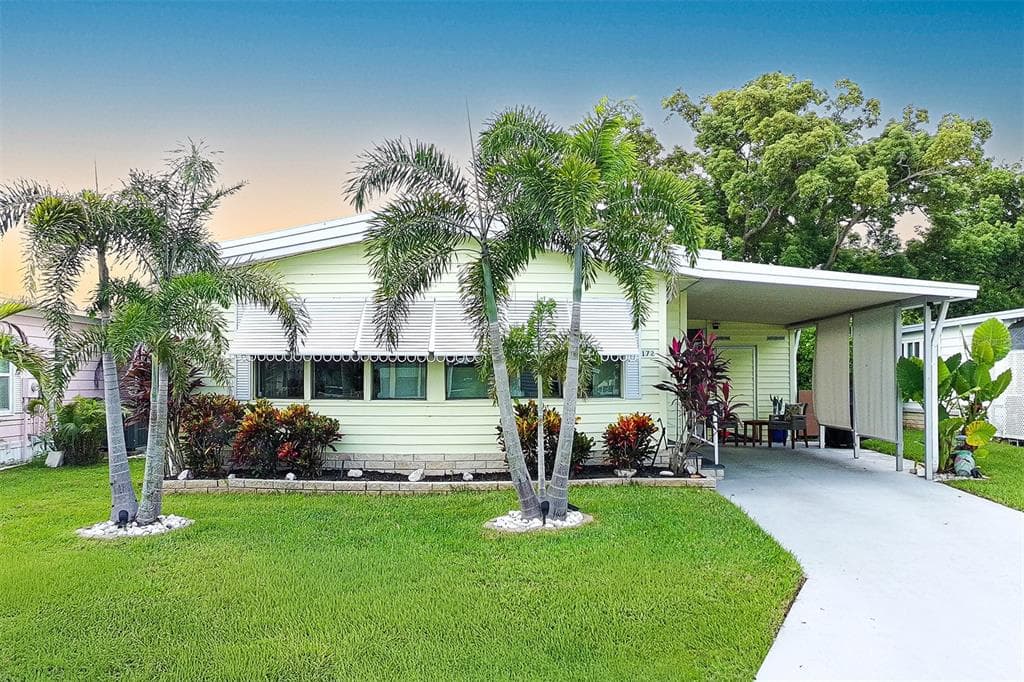 172 CLUBVIEW DRIVE UNIT 5