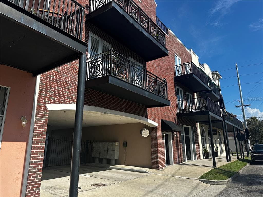 2002 E 5TH AVENUE UNIT 104 TAMPA, FL 33605