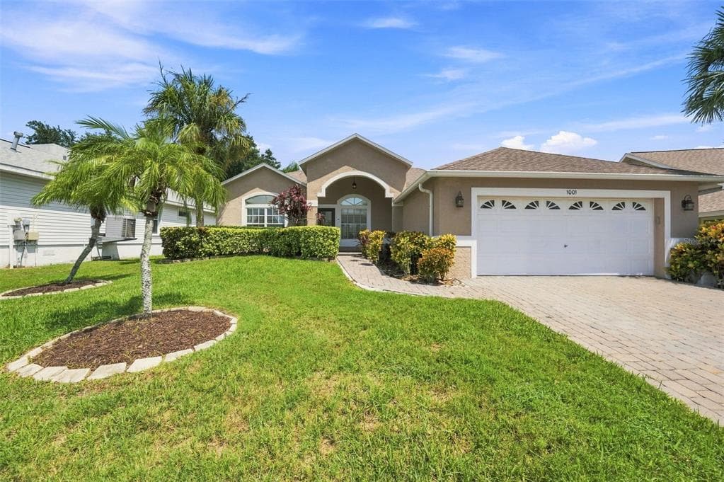 1001 POND VIEW COURT TARPON SPRINGS, FL 34689