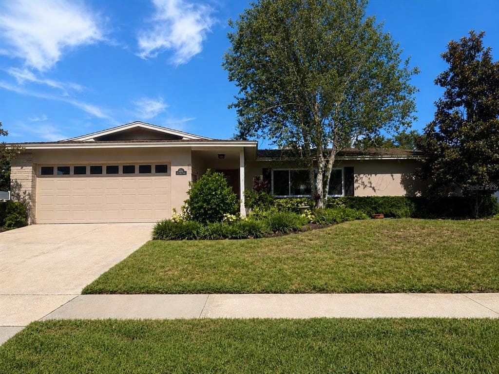 1324 RANCHWOOD DRIVE