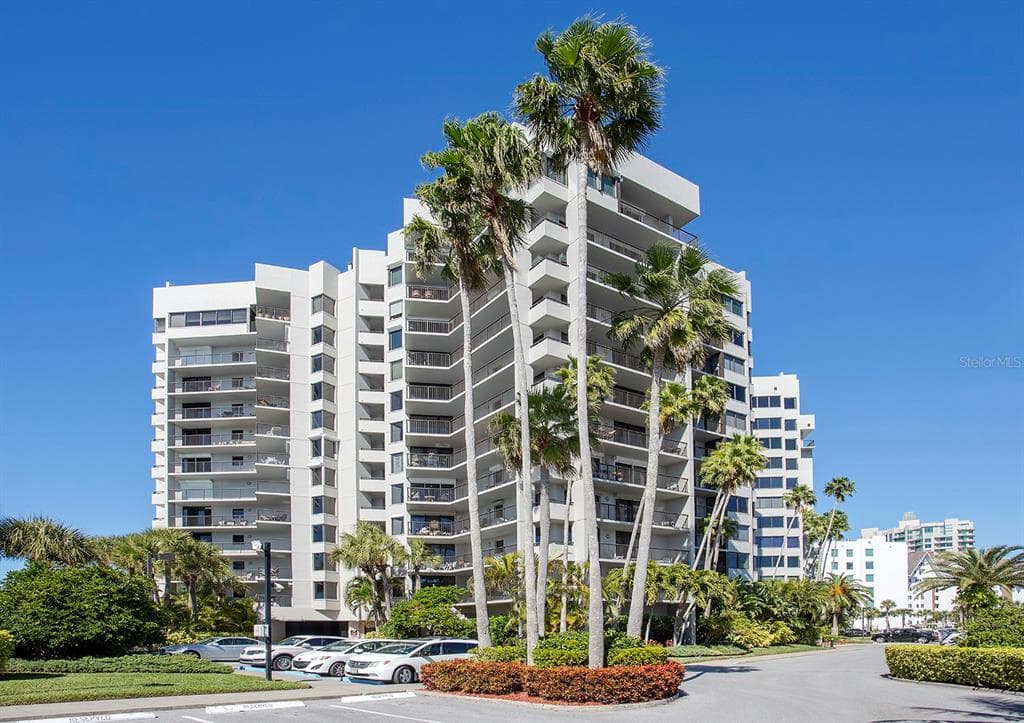 1600 GULF BOULEVARD UNIT 1016 CLEARWATER BEACH, FL 33767