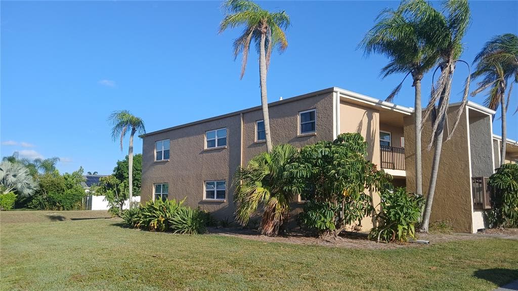 12300 PARK BOULEVARD UNIT 101 SEMINOLE, FL 33772