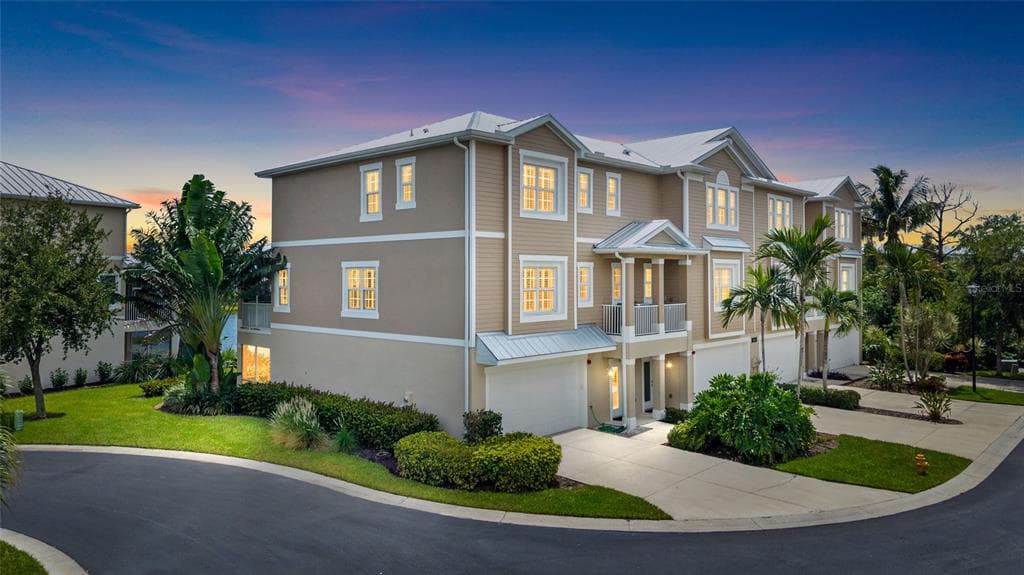 10311 LANDS END CIRCLE UNIT 16