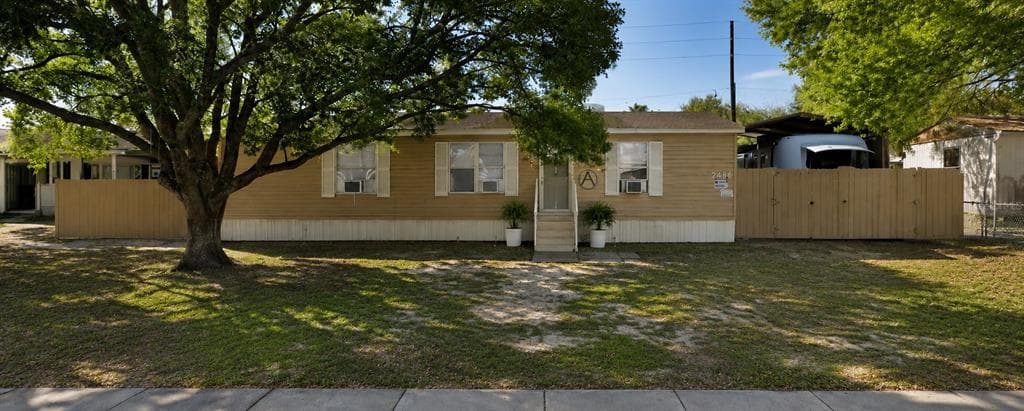 7494 CHARLIN PARKWAY ORLANDO, FL 32822