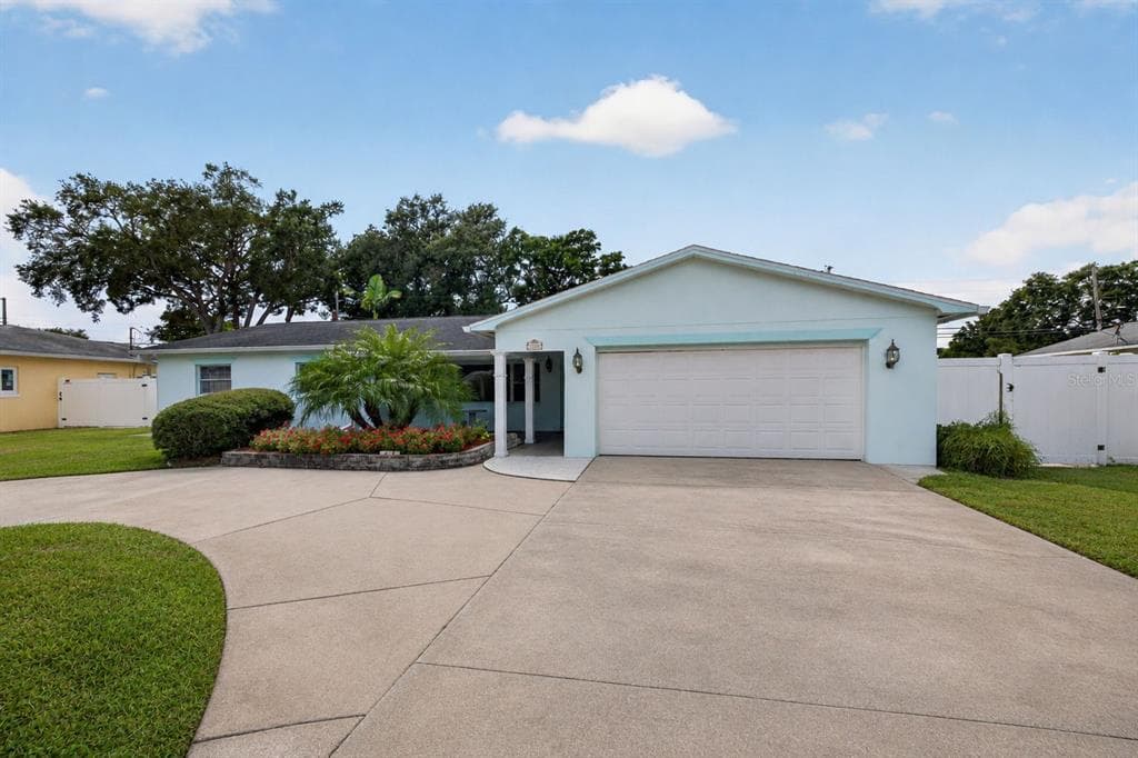 2772 64TH STREET N ST PETERSBURG, FL 33710