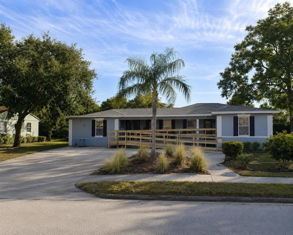 3710 W AZEELE STREET TAMPA, FL 33609
