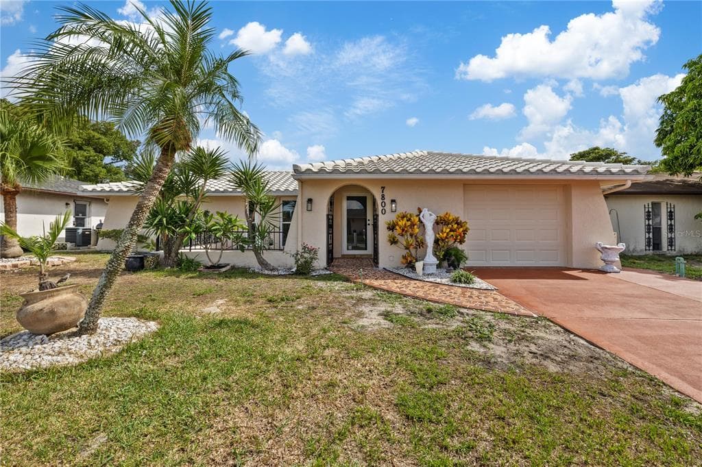 7800 BROOKRIDGE DRIVE PORT RICHEY, FL 34668
