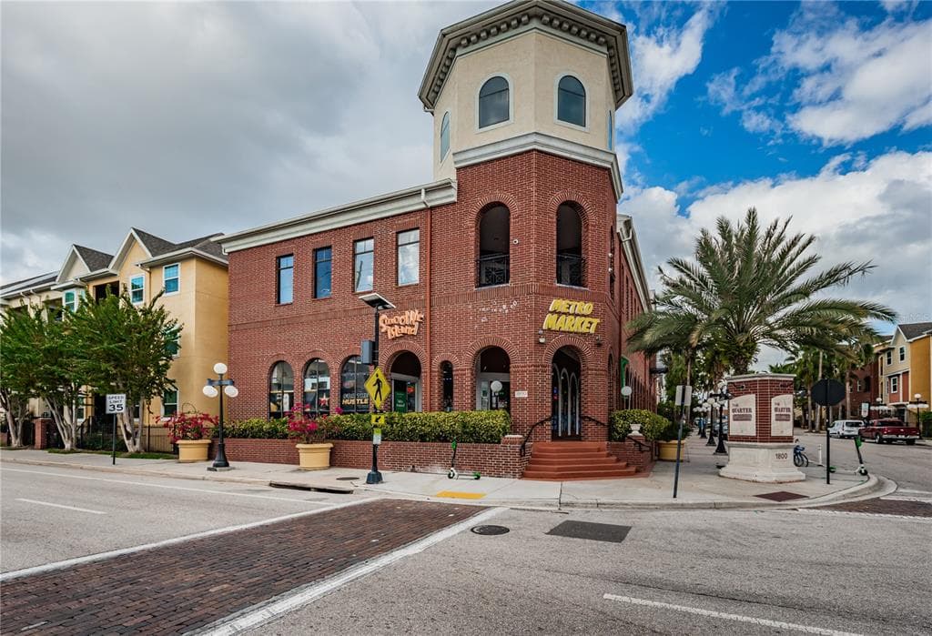 1810 E PALM AVENUE UNIT 5222 TAMPA, FL 33605