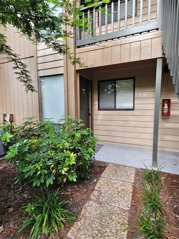 1720 GLENHOUSE DRIVE UNIT 328 SARASOTA, FL 34231