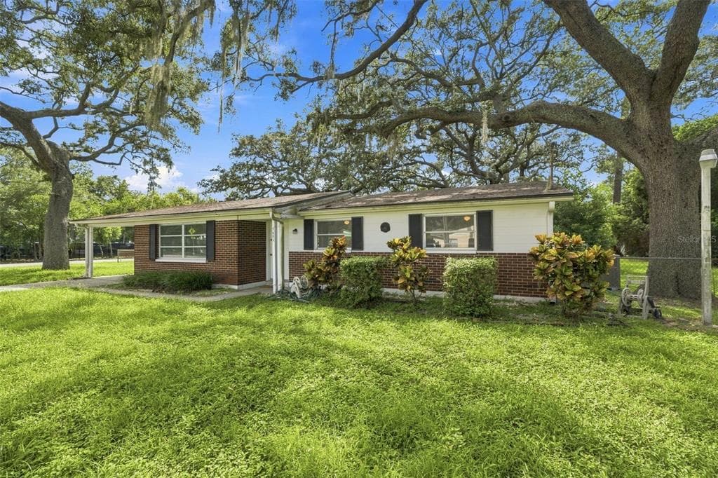 7602 N BOULEVARD TAMPA, FL 33604
