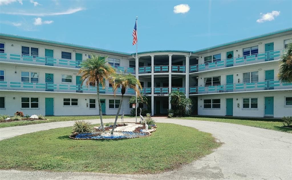 1900 59TH AVENUE N UNIT 312 ST PETERSBURG, FL 33714