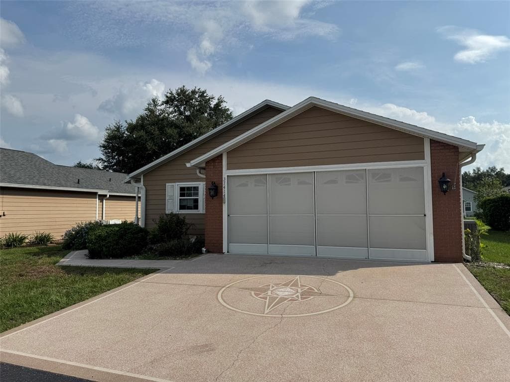 37414 CASTLEBERRY DRIVE ZEPHYRHILLS, FL 33542
