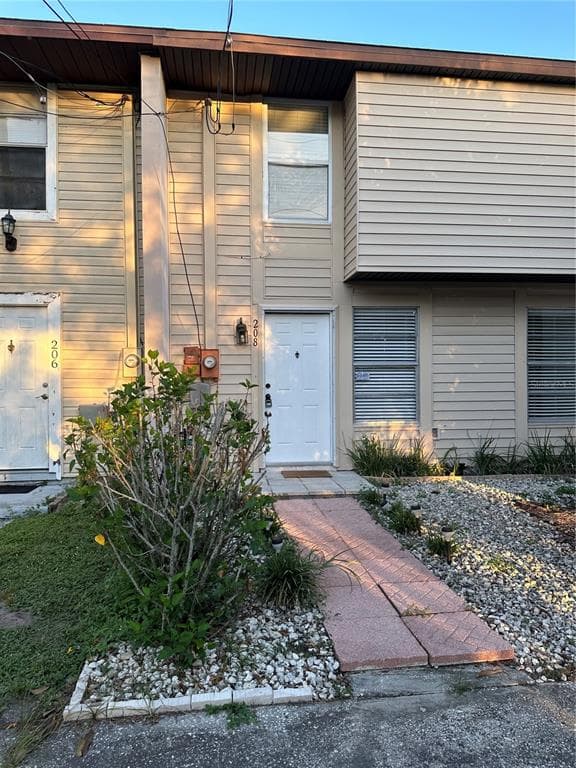 208 S MALCOLM COURT TAMPA, FL 33609