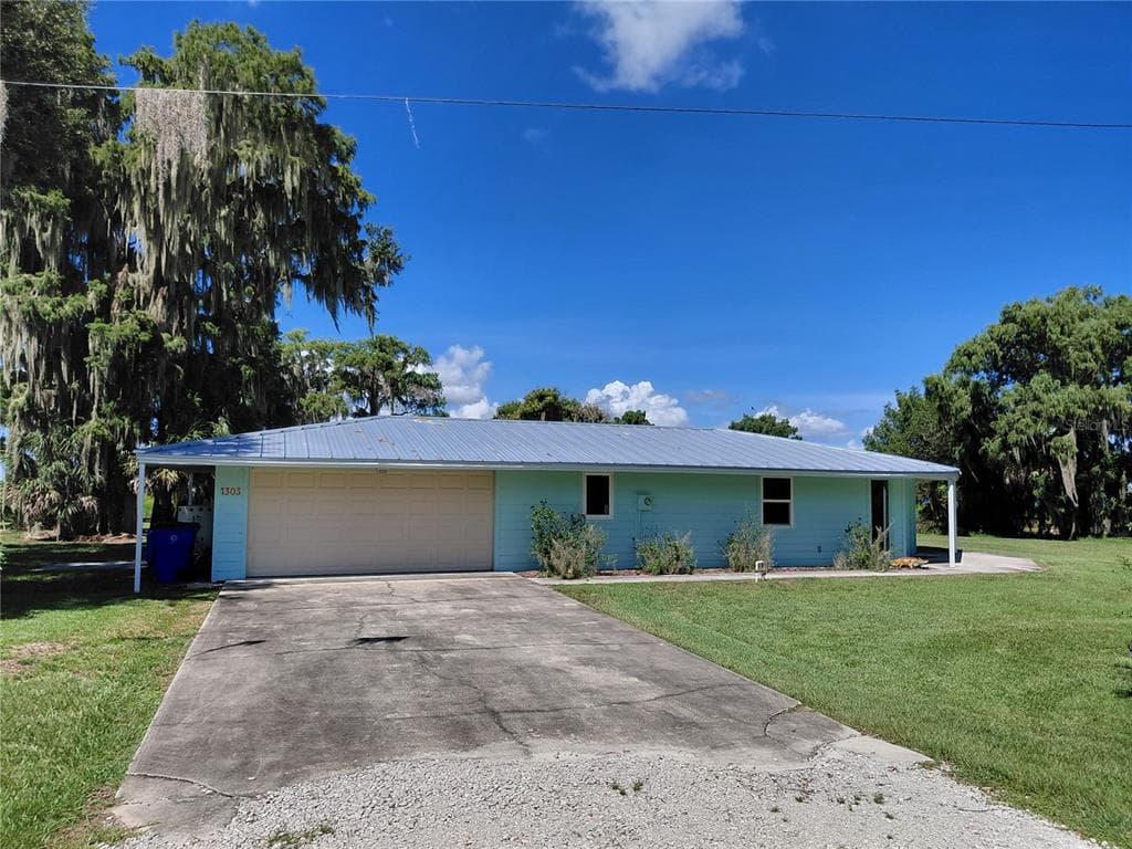 1303 CLUB LANE LORIDA, FL 33857