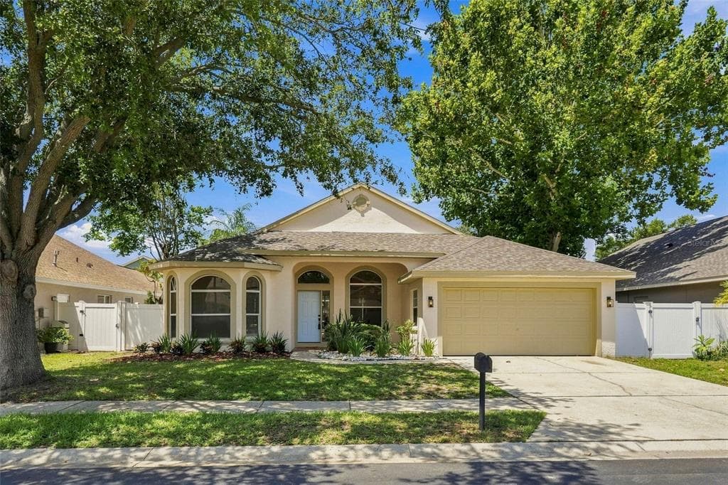 1887 WOOD BEND STREET TARPON SPRINGS, FL 34689