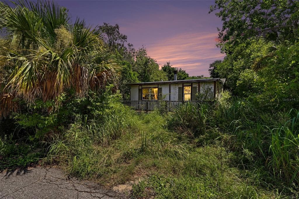 4195 E RAILROAD AVENUE COCOA, FL 32926