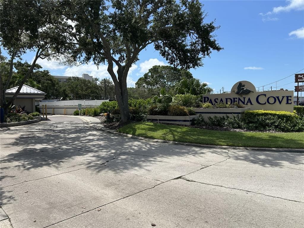 1316 PASADENA AVENUE S UNIT 102