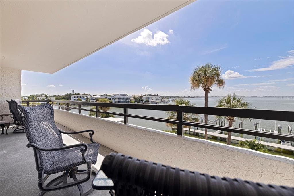 5700 MARINER STREET UNIT 302E TAMPA, FL 33609