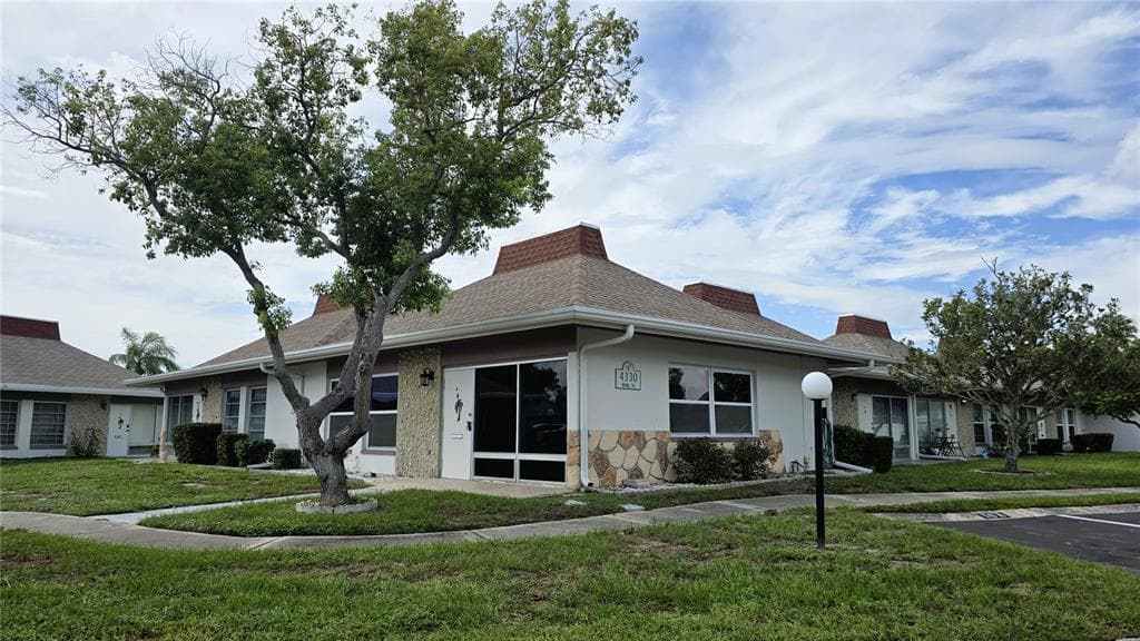 4330 TAHITIAN GARDENS CIRCLE UNIT A HOLIDAY, FL 34691