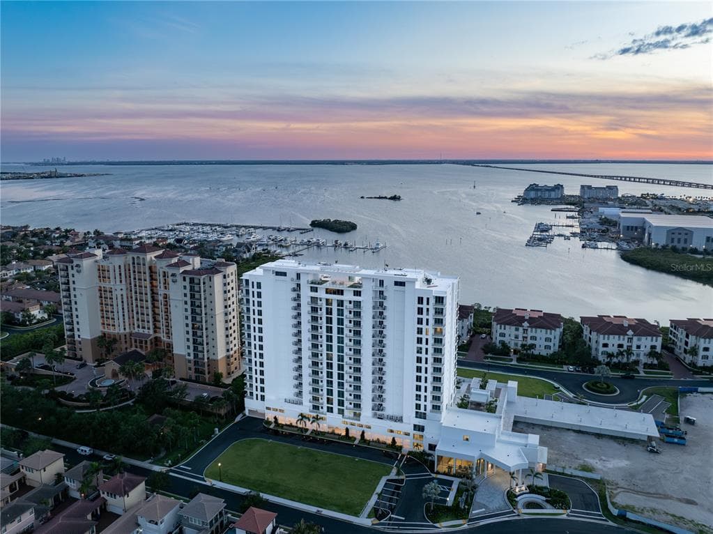 5713 BOWEN DANIEL DRIVE UNIT 703 TAMPA, FL 33616