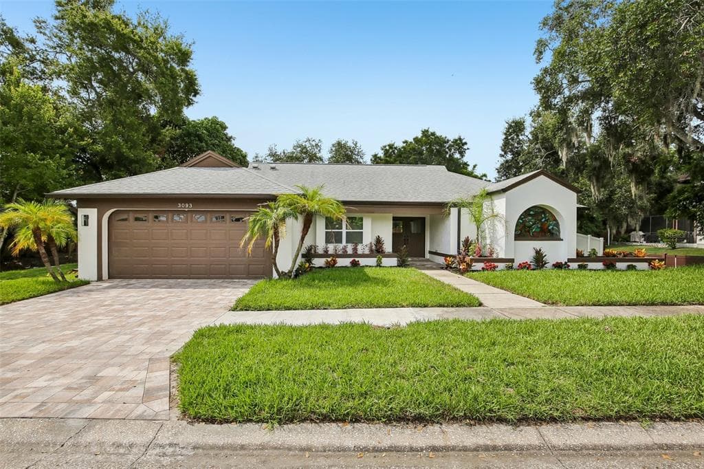 3093 CREST DRIVE