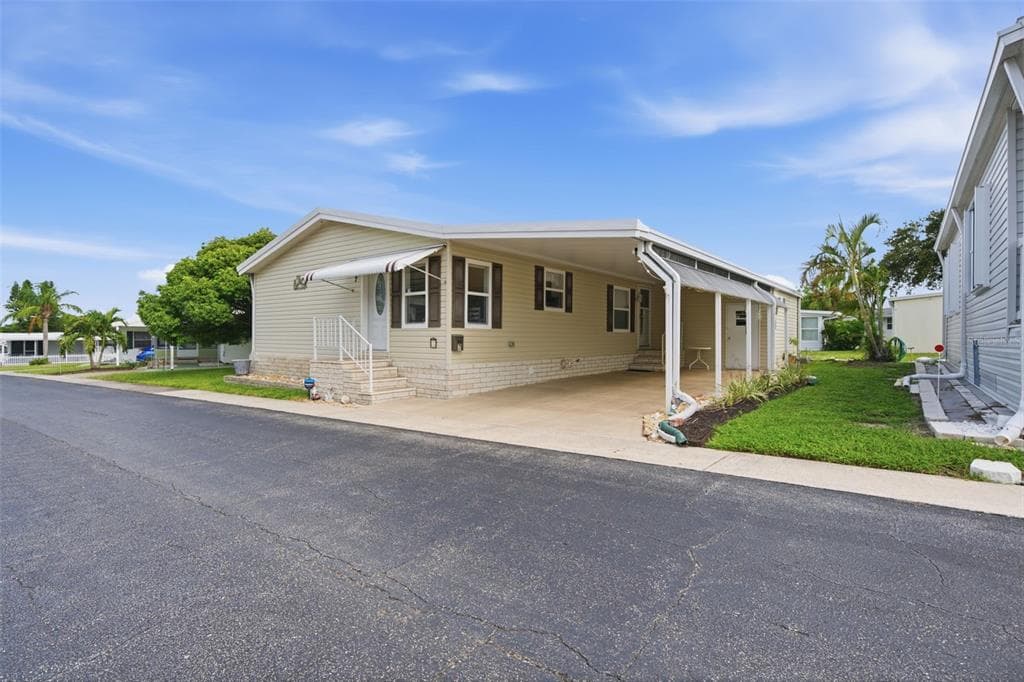 7 FRANGIPANI CIRCLE LARGO, FL 33770