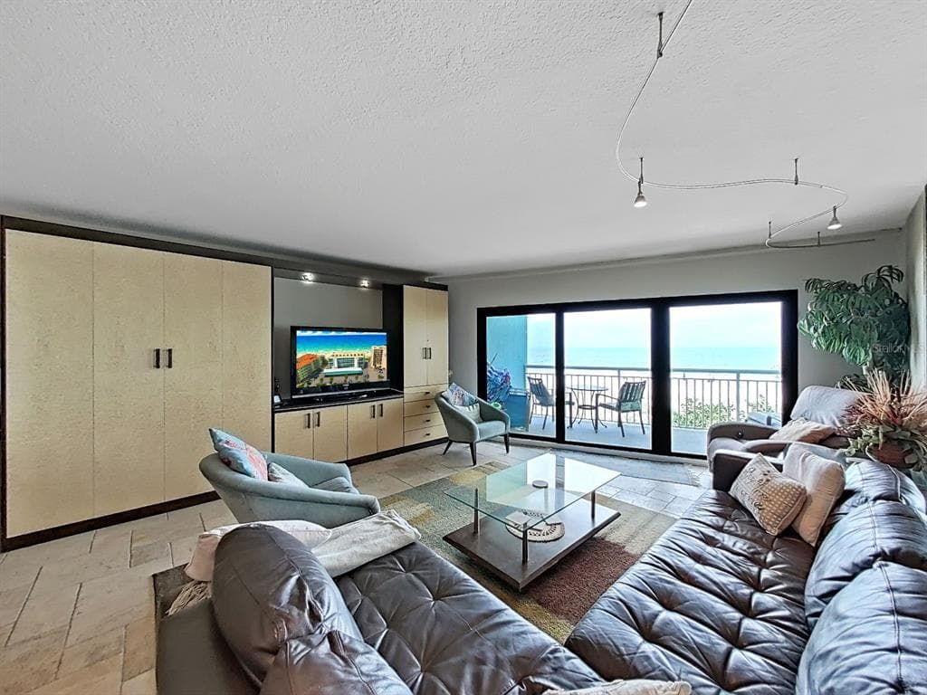 19440 GULF BOULEVARD UNIT 104 INDIAN SHORES, FL 33785