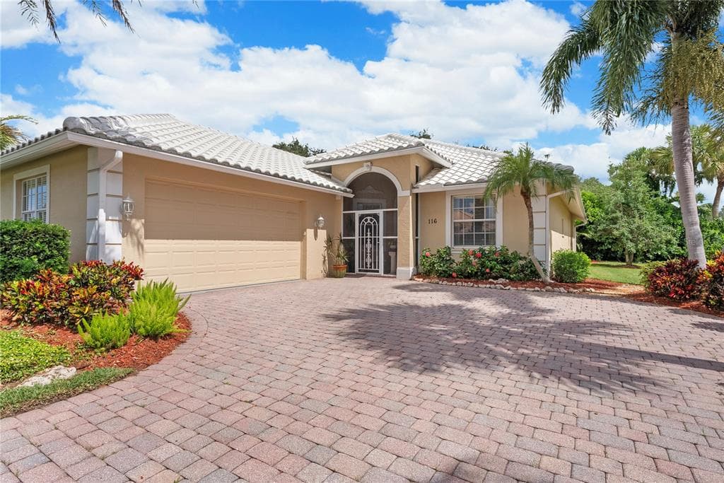 116 GRAND OAK CIRCLE VENICE, FL 34292
