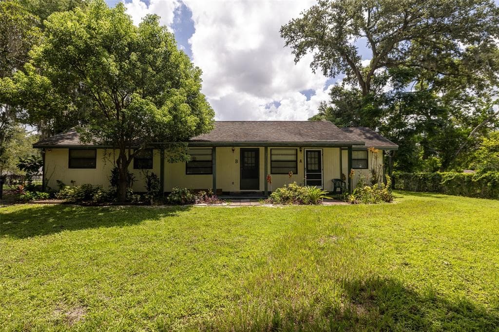5223 PEACH AVENUE SEFFNER, FL 33584