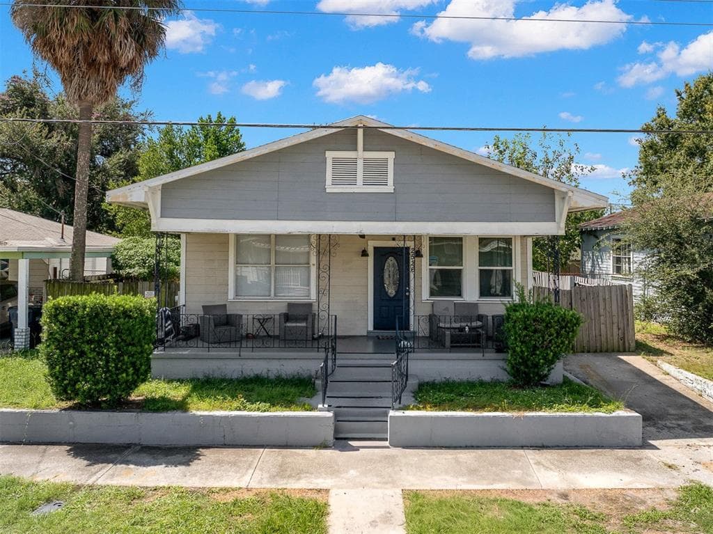 2526 W WALNUT STREET TAMPA, FL 33607