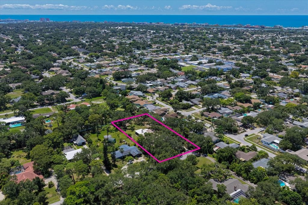 13366 108TH AVENUE LARGO, FL 33774