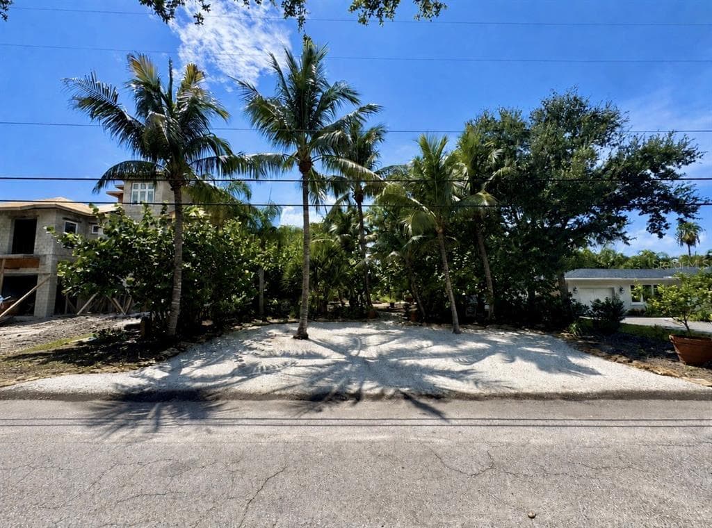 956 BAY ESPLANADE CLEARWATER, FL 33767