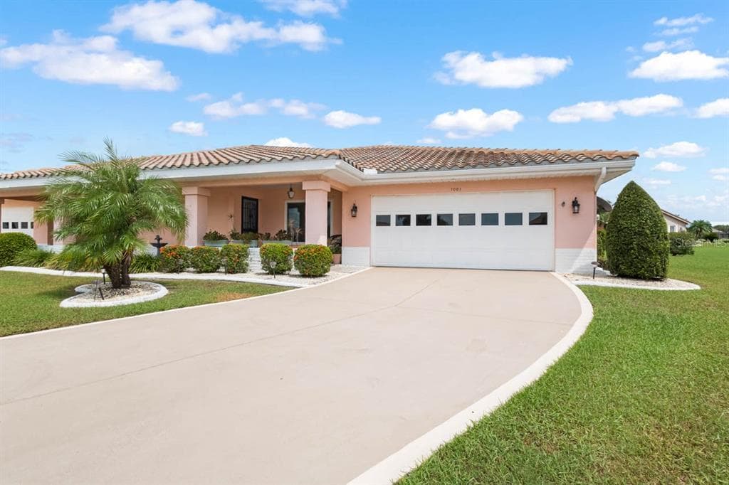 1001 ARDMORE WAY SUN CITY CENTER, FL 33573