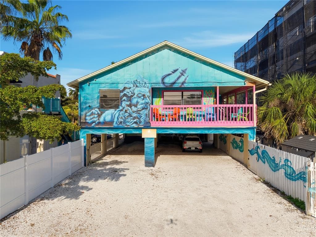 527 BEACH ROAD SARASOTA, FL 34242