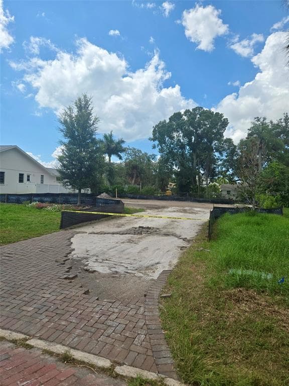 319 RAFAEL BOULEVARD NE ST PETERSBURG, FL 33704