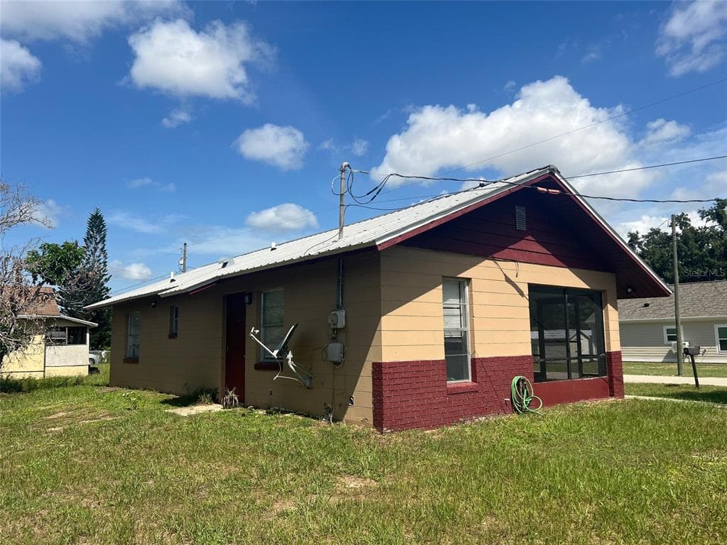 1300 S CAROLINA AVENUE AVON PARK, FL 33825
