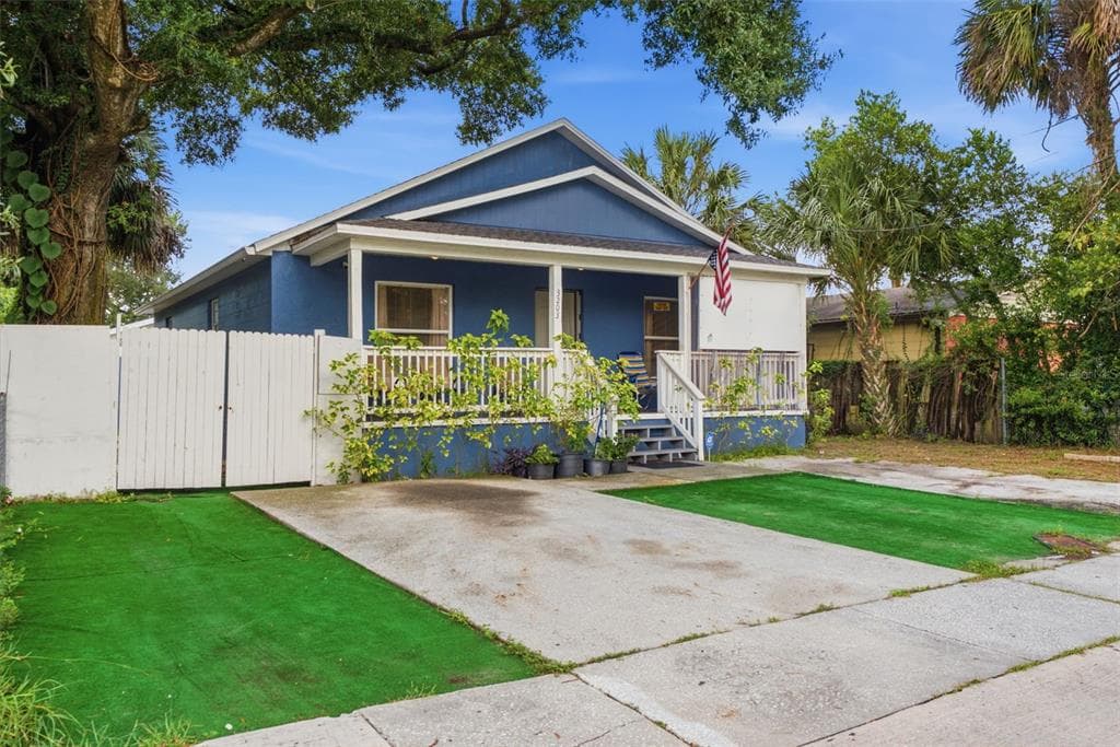 3203 DELEUIL AVENUE