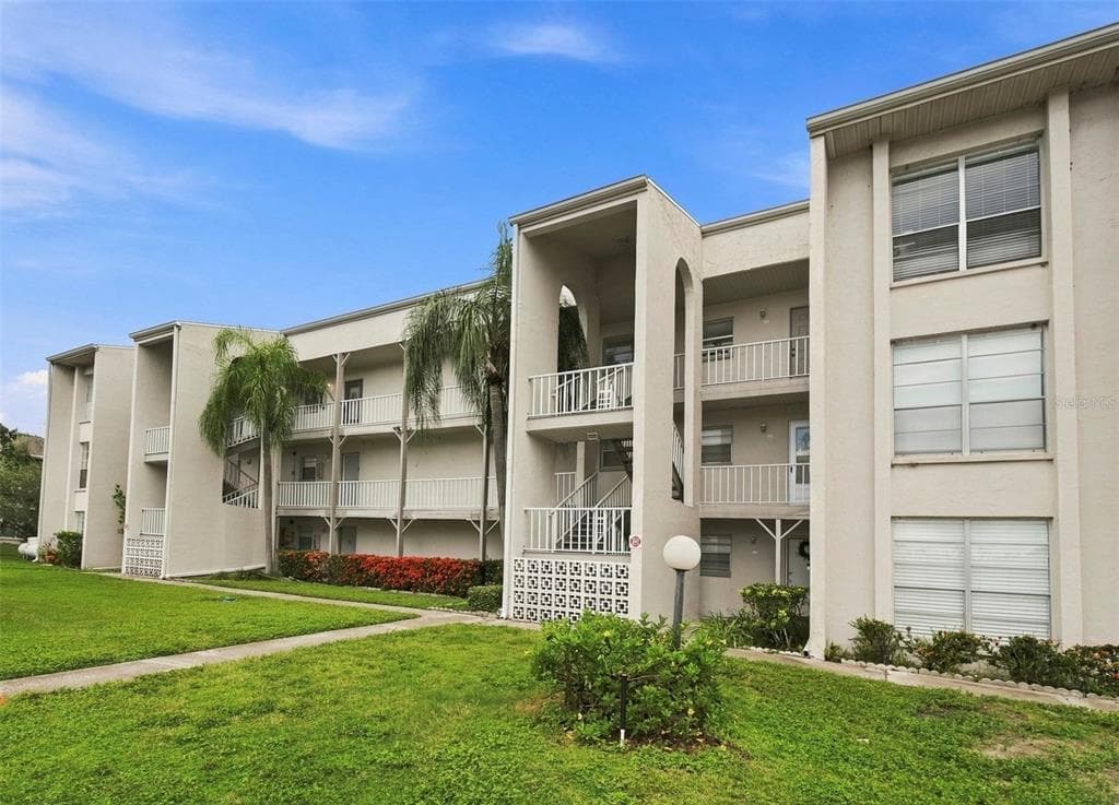 2625 STATE ROAD 590 UNIT 1332 CLEARWATER, FL 33759