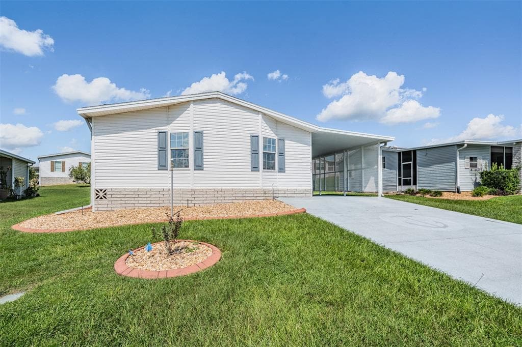 37601 NEUKOM AVENUE ZEPHYRHILLS, FL 33541