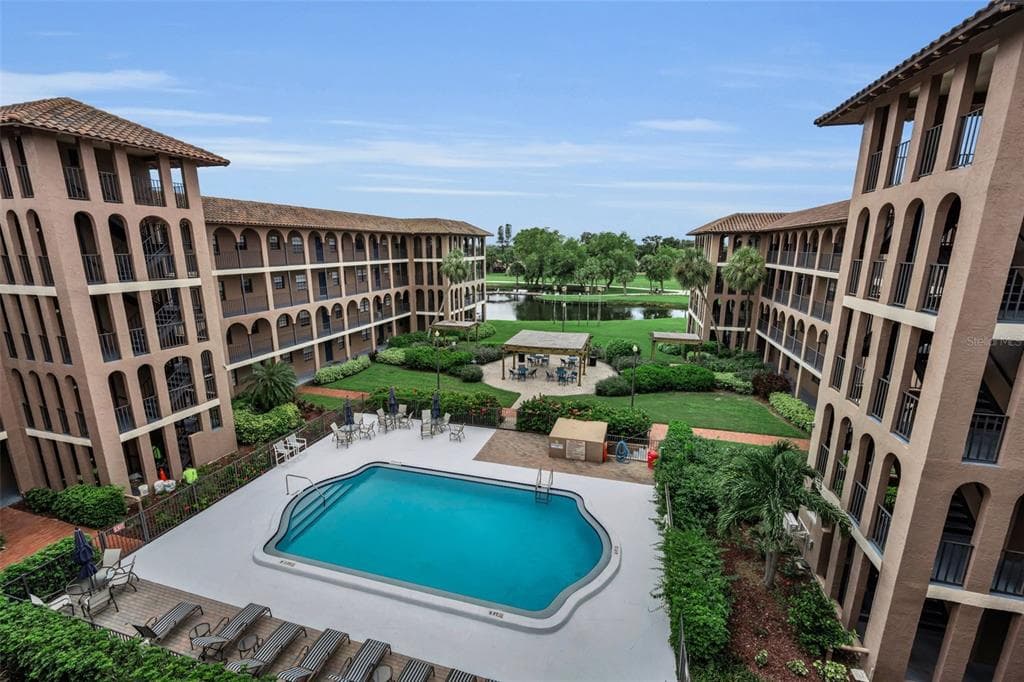 6100 GULFPORT BOULEVARD S UNIT 405