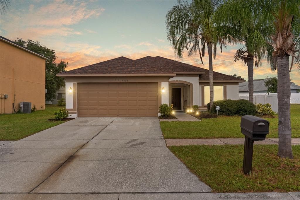 12826 LONGCREST DRIVE RIVERVIEW, FL 33579