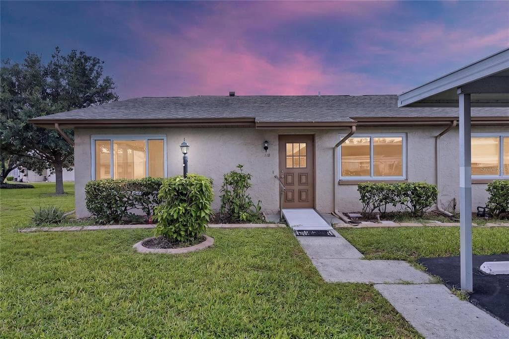 110 GLOUCESTER BOULEVARD UNIT 346 SUN CITY CENTER, FL 33573