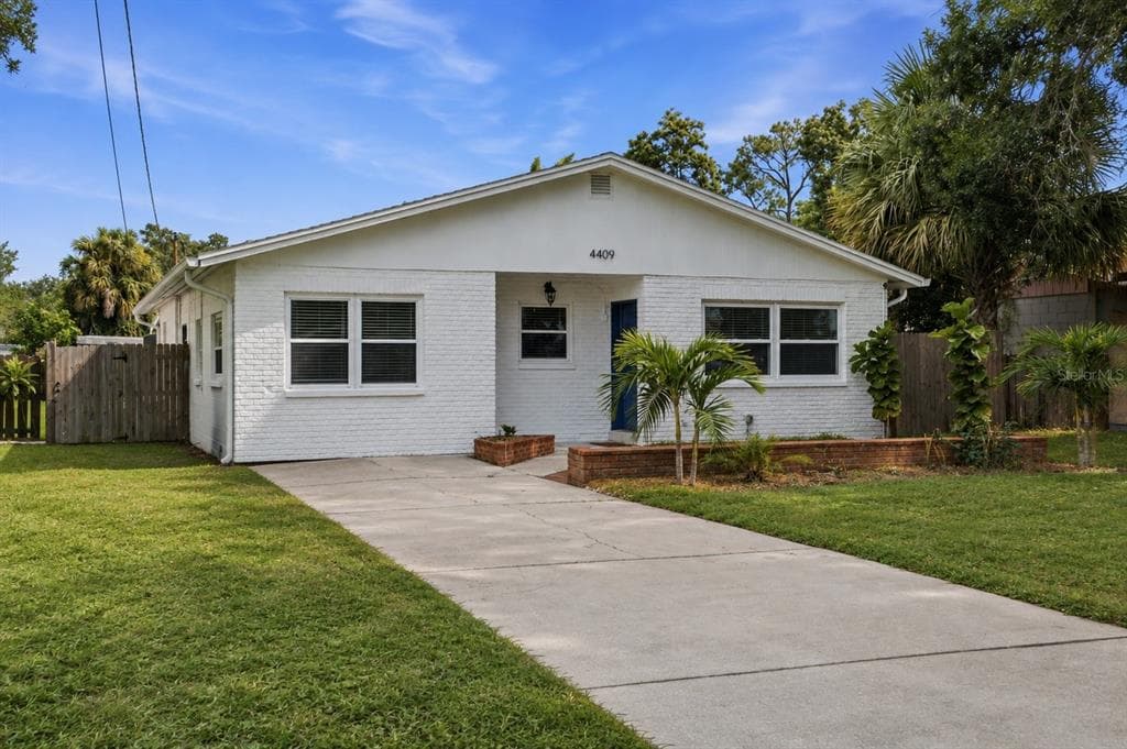 4409 W PEARL AVENUE TAMPA, FL 33611