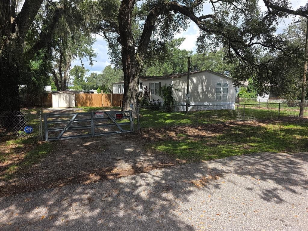 1020 BRINWOOD DRIVE