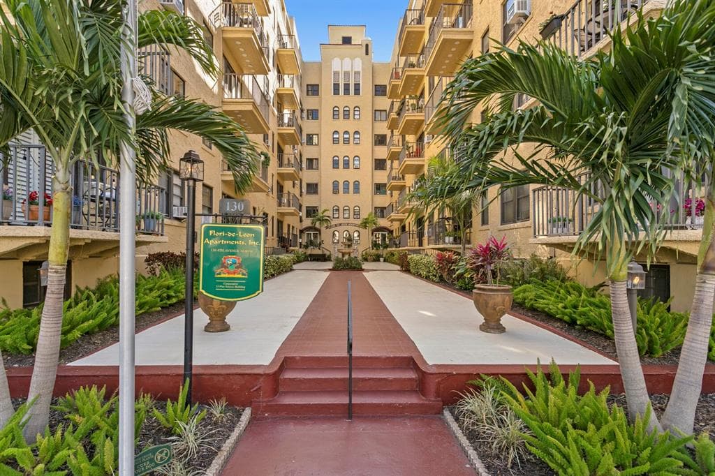 130 4TH AVENUE N UNIT 107 ST PETERSBURG, FL 33701