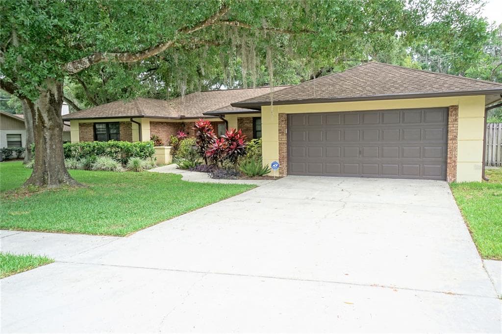 15903 DOVER CLIFFE DRIVE LUTZ, FL 33548