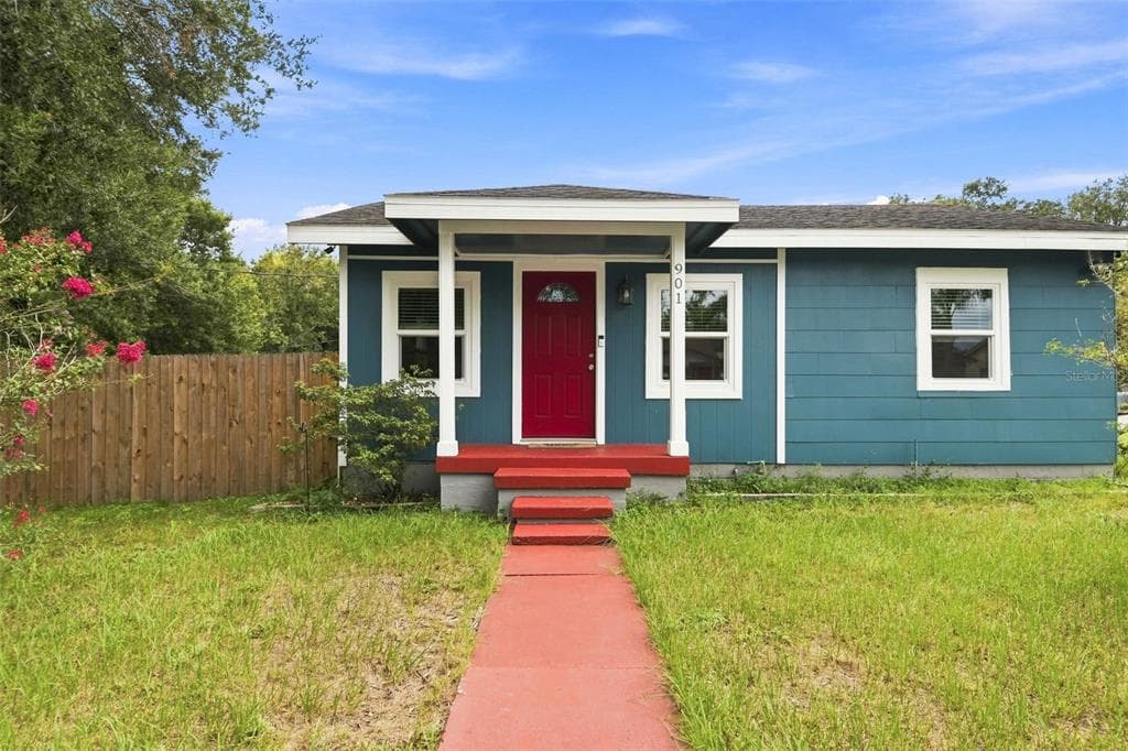 901 E LOWELL STREET LAKELAND, FL 33805